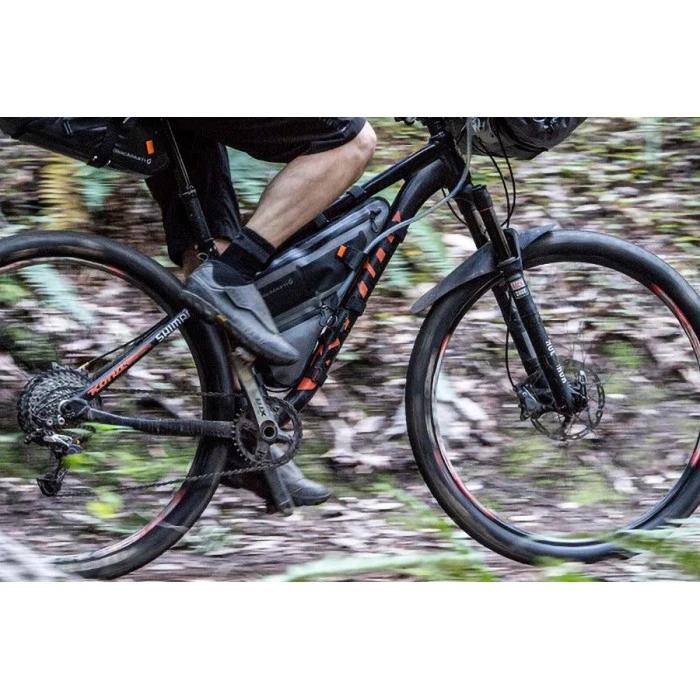 Сумка на раму BLACKBURN OUTPOST ELITE M 3,65л водонепроникна