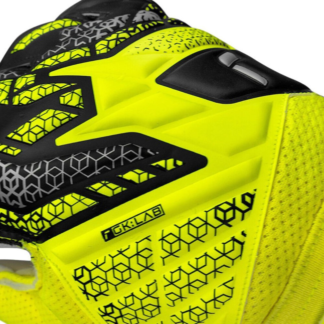 Перчатки вратарские Reusch Attrakt Silver Junior 5572215 2025 г.5,5, желто-черный