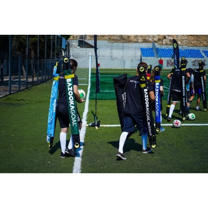 Ворота футбольные BAZOOKAGOAL 120 x 75 см, черно-красные.