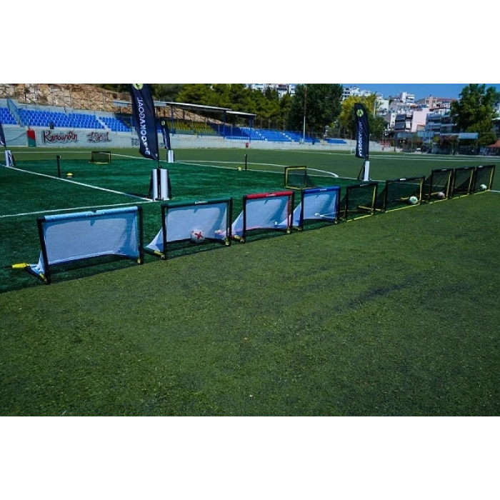 Ворота футбольные BAZOOKAGOAL 120 x 75 см, черно-красные.