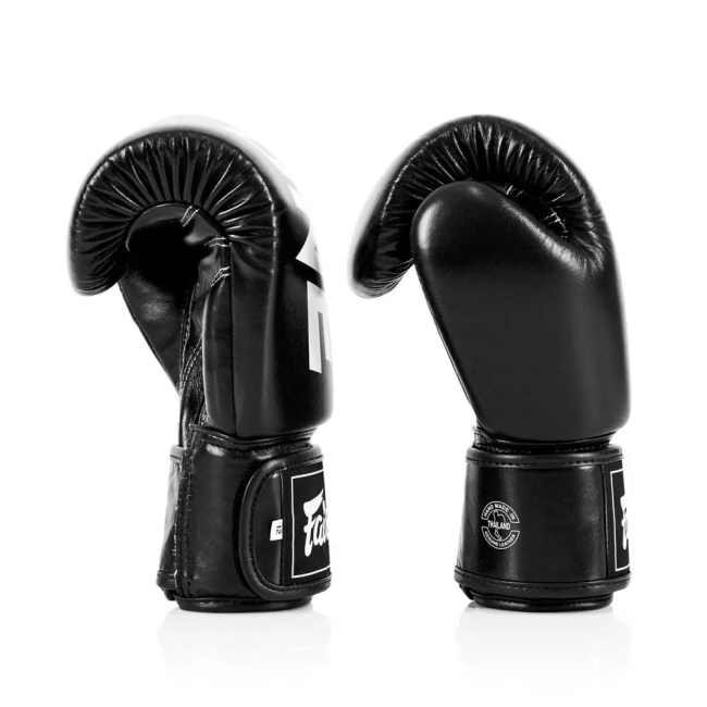 Перчатки боксерские кожаные с бинтами Fairtex BGV1-ONE 12 унций, черные