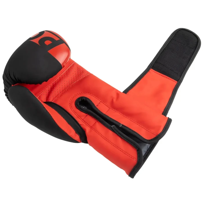 Рукавички боксерські PowerPlay 3086 Matt Challenger розмір 12 унцій, чорно-червоні