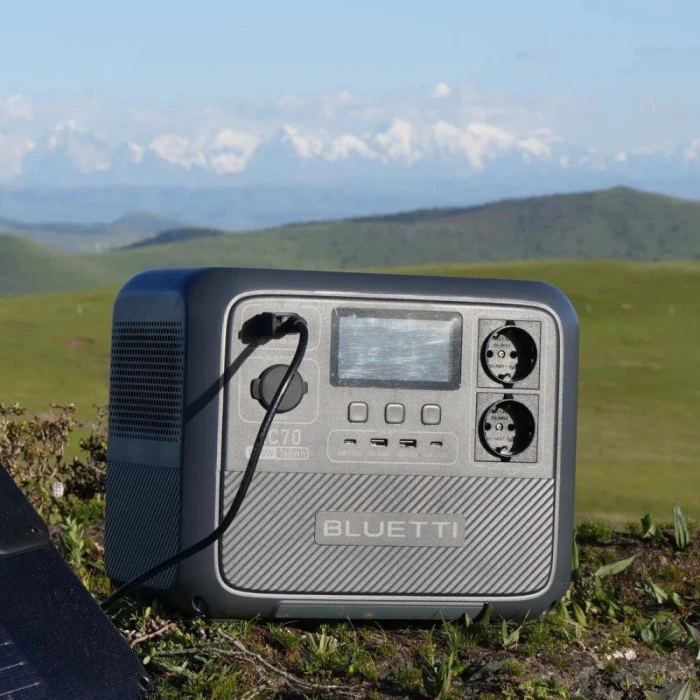 Зарядная станция Bluetti AC70