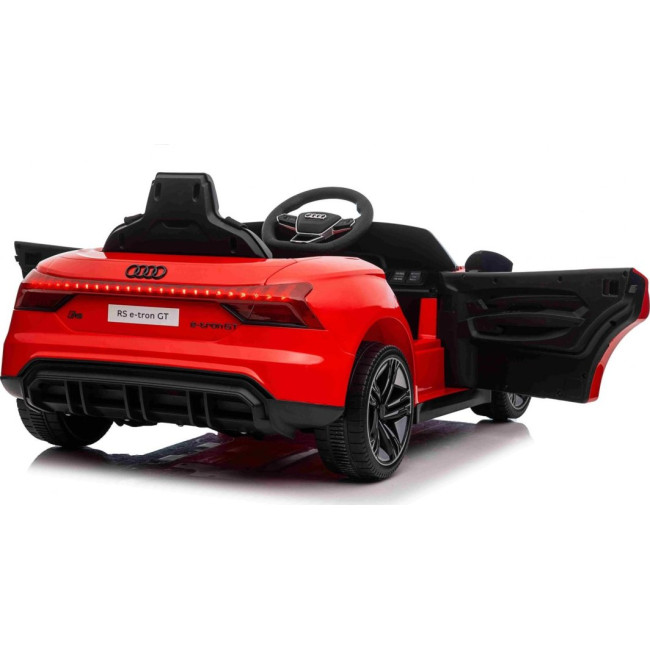 Детская аккумуляторная машинка Audi RS E-Tron GT Красная