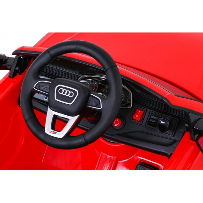 Детская аккумуляторная машинка Audi RS Q8 Красная