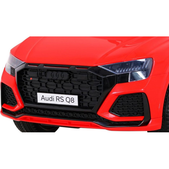 Детская аккумуляторная машинка Audi RS Q8 Красная