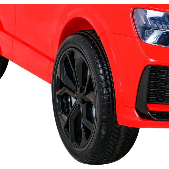 Детская аккумуляторная машинка Audi RS Q8 Красная