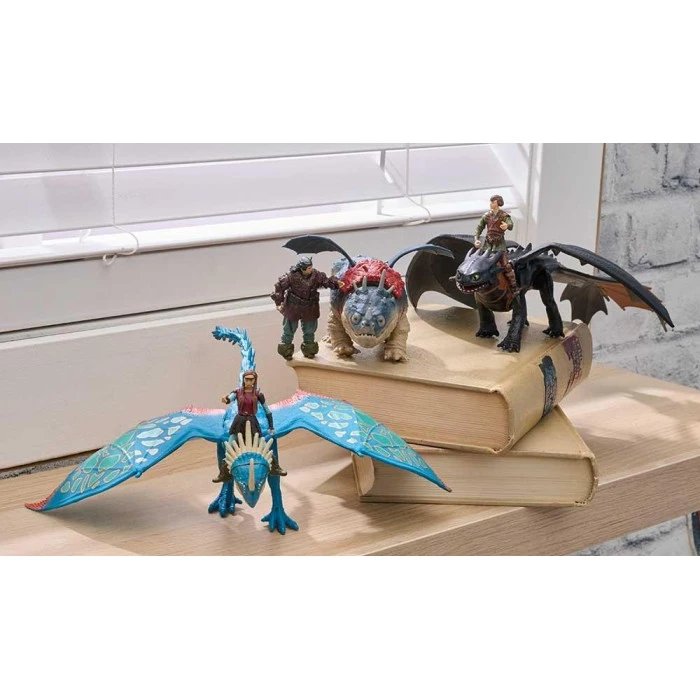 Фигурки Spin Master Дракон Смертельный Верть и всадник Астрид, "Как обуздать дракона"