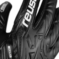 Перчатки вратарские Reusch Attrakt Resist Junior 5572615 7700 г.3,5, черные