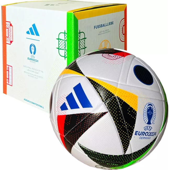 Футбольный мяч Adidas Euro24 Fussballliebe IN9369 размер 5, черно-белый Футбольный мяч Adidas Euro24 Fussballliebe IN9369 размер 5, черно-белый