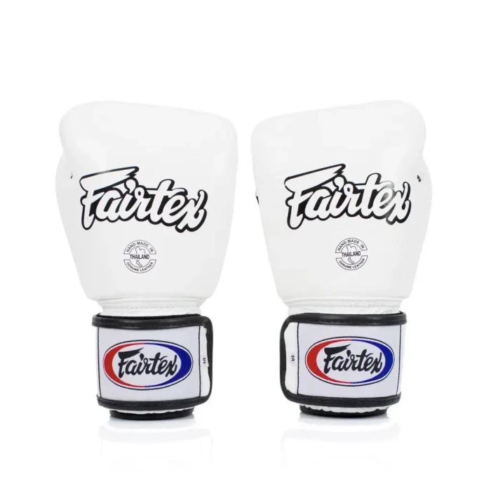 Перчатки боксерские с бинтами Fairtex BGV1 14 унций, белые