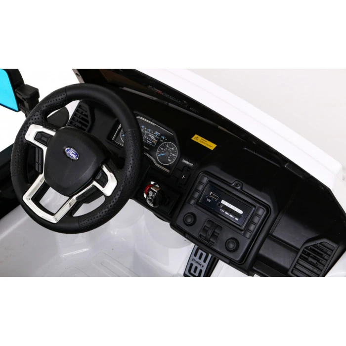 Дитяча акумуляторна машинка Ford Super Duty Біла