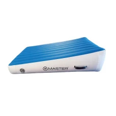 Надувной наклонный мат MASTERJUMP 120 x 90 x 10-30 см – сине-белый.