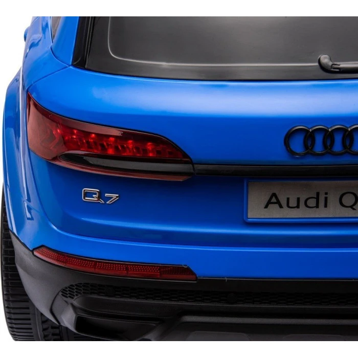 Детская аккумуляторная машинка Audi Q7 NEW LIFT Синяя