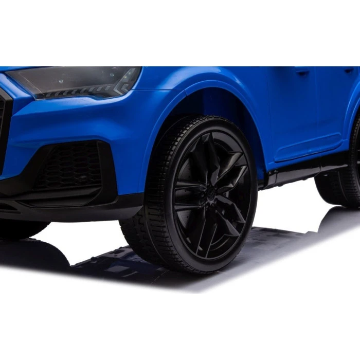 Детская аккумуляторная машинка Audi Q7 NEW LIFT Синяя