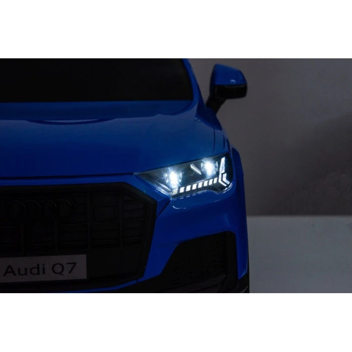 Детская аккумуляторная машинка Audi Q7 NEW LIFT Синяя