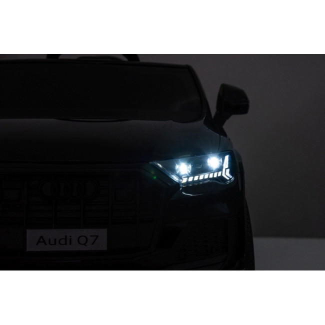 Дитяча акумуляторна машинка Audi Q7 NEW LIFT Синя