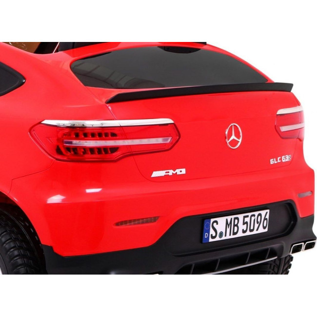 Детская аккумуляторная машинка Mercedes GLC 63S Красная