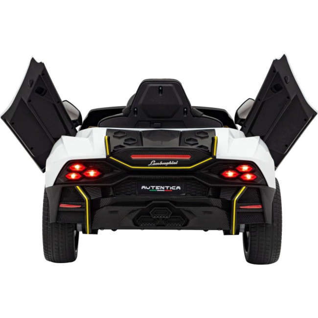 Детская аккумуляторная машинка Lamborghini Invencible Белая