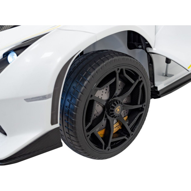 Детская аккумуляторная машинка Lamborghini Invencible Белая
