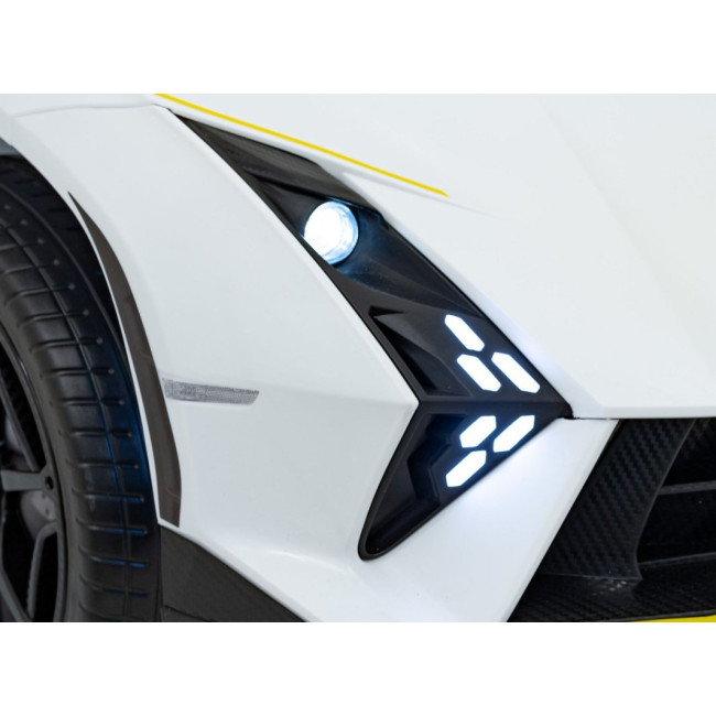 Детская аккумуляторная машинка Lamborghini Invencible Белая