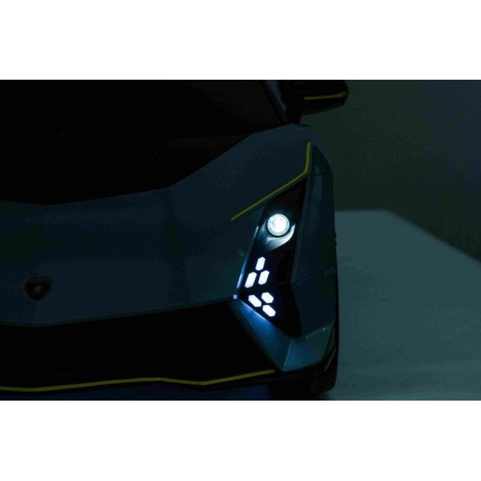 Дитяча акумуляторна машинка Lamborghini Invencible Біла