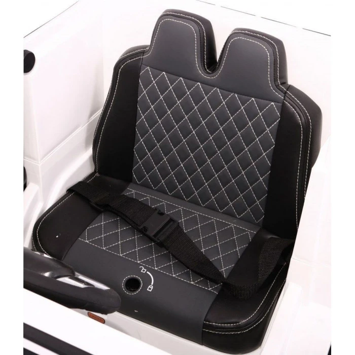 Дитяча акумуляторна машинка Mercedes AMG G65 Біла