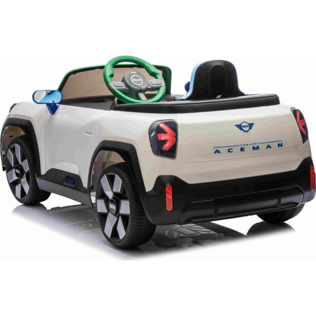 Детская аккумуляторная машинка Mini Concept Aceman Белая