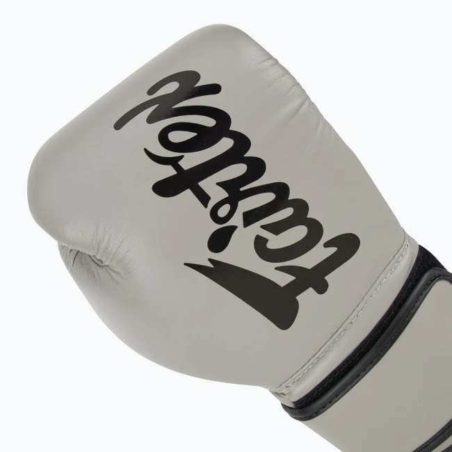 Перчатки боксерские с бинтами Fairtex BGV14 10 унций, серые