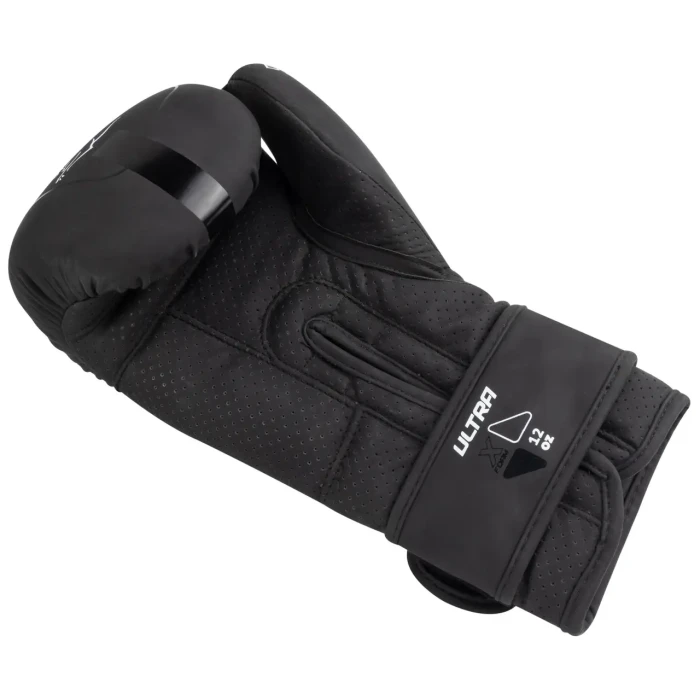 Перчатки боксерские PowerPlay 3024 Ultra Mat размер 12 унций, черно-белые