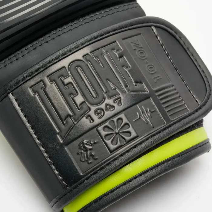 Перчатки боксерские с капой Leone GN313 WAVES размер 14 унций, черно-зеленые