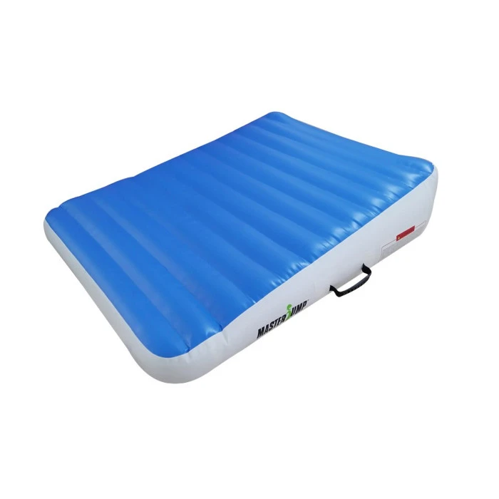Мат наклонный надувной MASTERJUMP 180 x 120 x 20-65 см - сине-белый