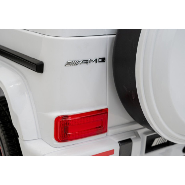 Детская аккумуляторная машинка Mercedes AMG G63. Белая
