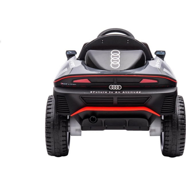 Детская аккумуляторная машинка Audi RSQ E-TRON Серая