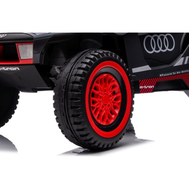 Детская аккумуляторная машинка Audi RSQ E-TRON Серая