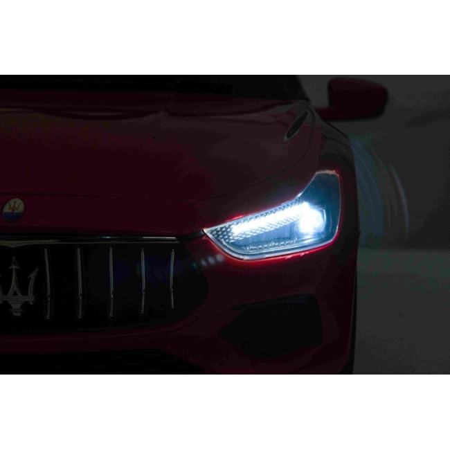 Дитяча акумуляторна машинка Maserati Ghibli на акумуляторі Червона