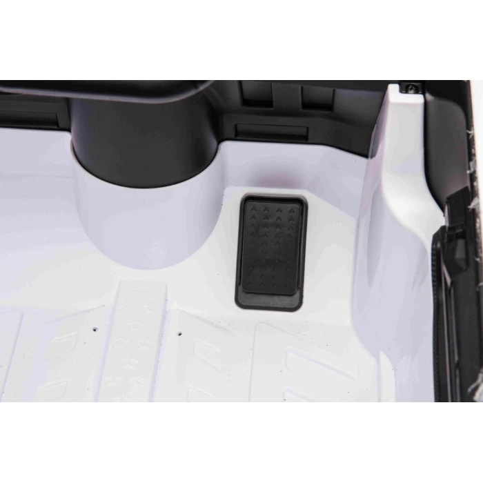 Дитяча акумуляторна машинка Audi SQ8 Біла