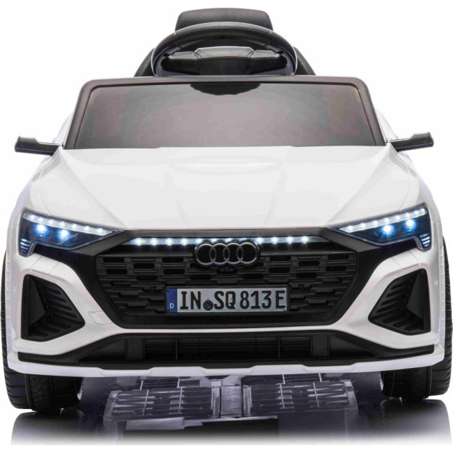 Детская аккумуляторная машинка Audi SQ8 Белая