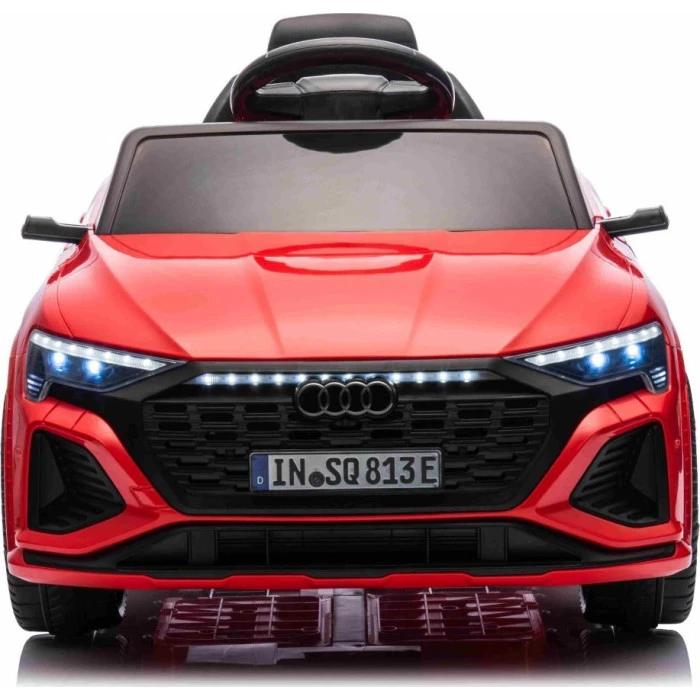 Дитяча акумуляторна машинка Audi SQ8 Червона