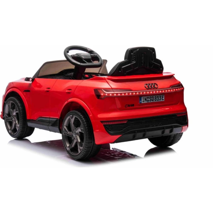 Дитяча акумуляторна машинка Audi SQ8 Червона