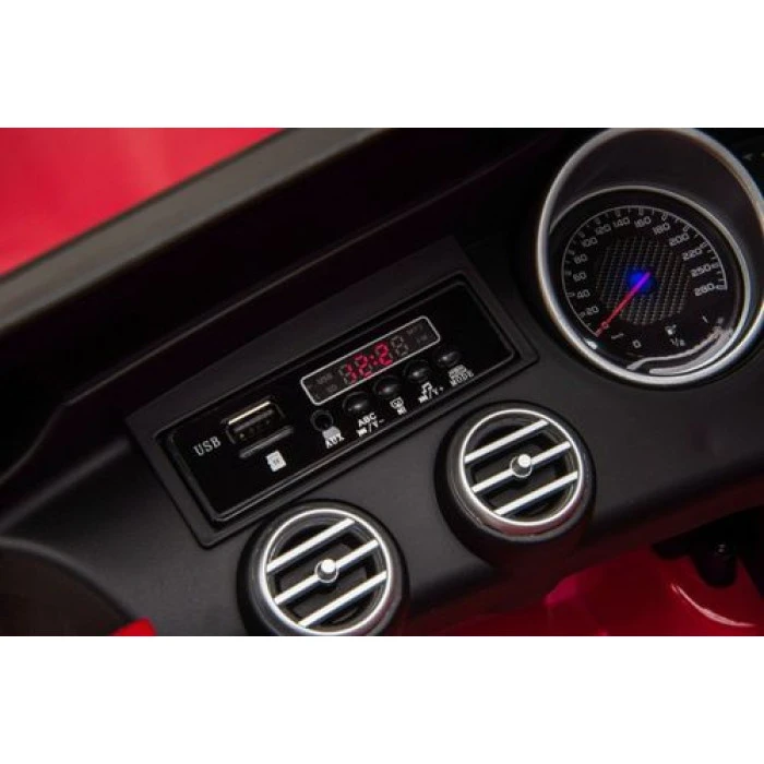 Дитяча акумуляторна машинка Mercedes Benz GLC63S Червона