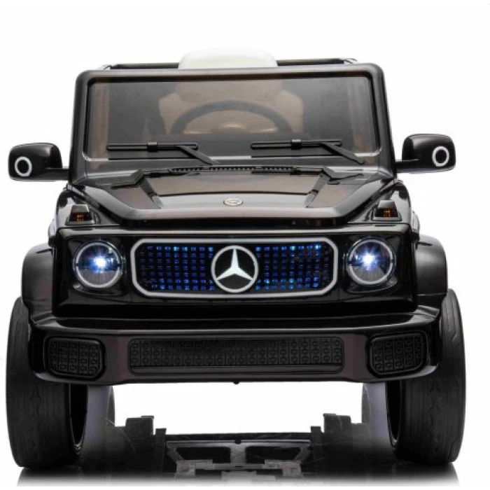Детская аккумуляторная машинка Mercedes Benz EQG Черная