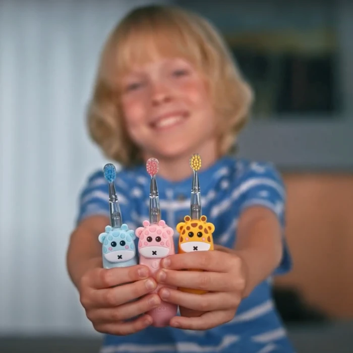 Детская зубная щетка MEDICA+ KidsBrush 2.0 Pink (Japan)