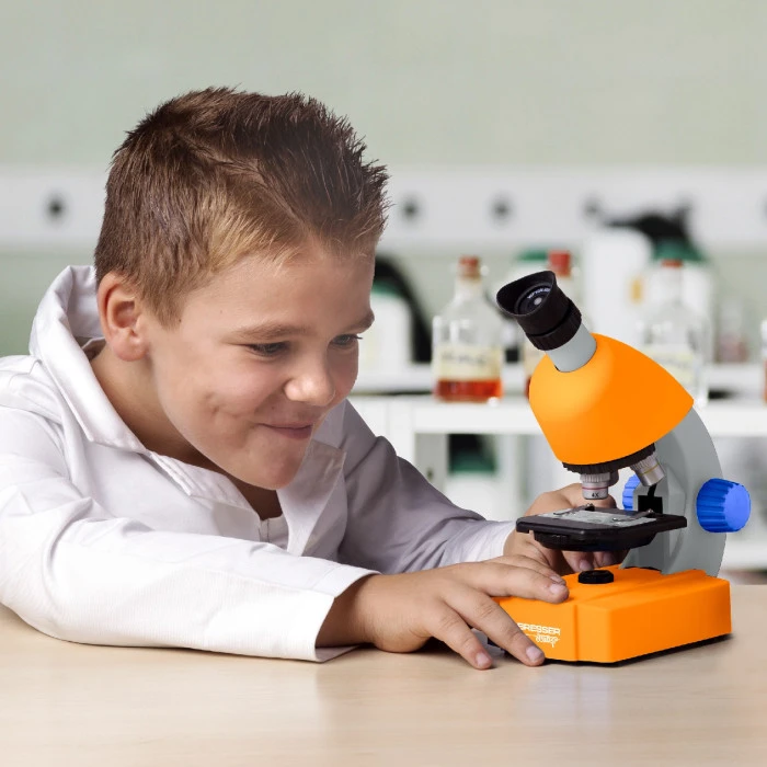 Мікроскоп Bresser Junior 40x-640x + Телескоп 40/400 (8850900)
