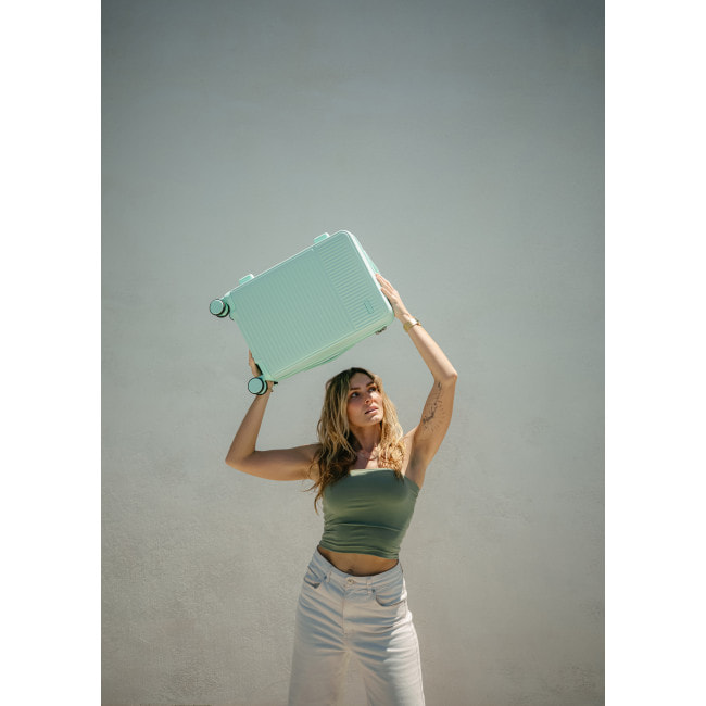 Чемодан Heys Pastel (M) Mint (10155-0098-26)
